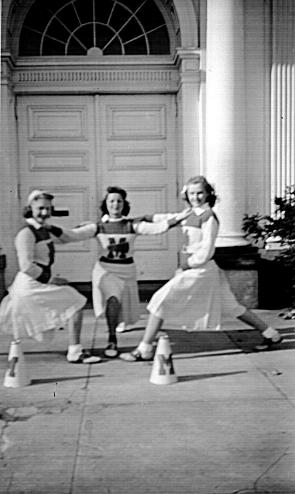 Cheerleaders 39-40